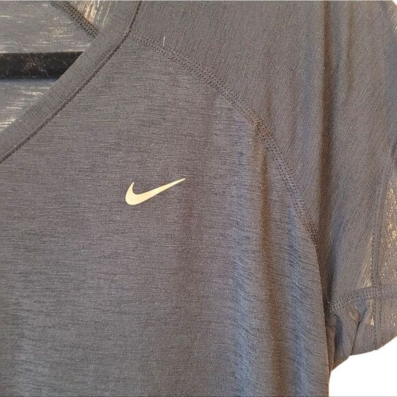Nike Dri-Fit Women's Black Sheer T-Shirt Size L - Picture 4 of 6